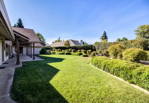 2572 Western Oak Dr, Redding, CA 96002 photo 47