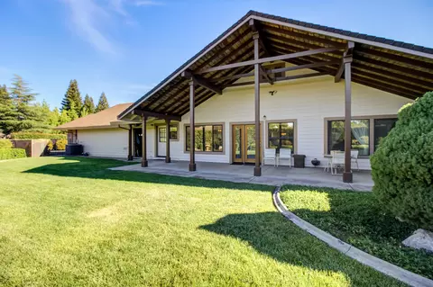 2572 Western Oak Dr, Redding, CA 96002 photo 46