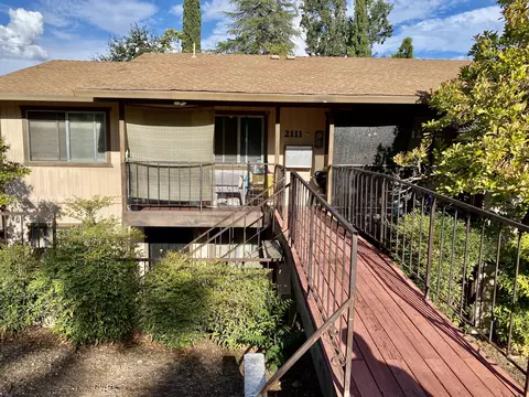 2111 Waldon St, Redding, CA 96001 photo 2