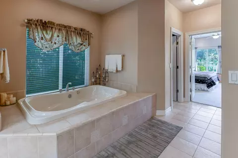 3821 Eagle Pkwy, Redding, CA 96001 photo 11