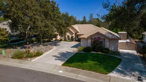 3821 Eagle Pkwy, Redding, CA 96001 photo 1