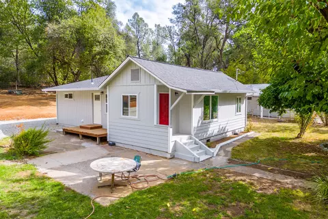 12402 Quartz Hill Rd, Redding, CA 96003 photo 17