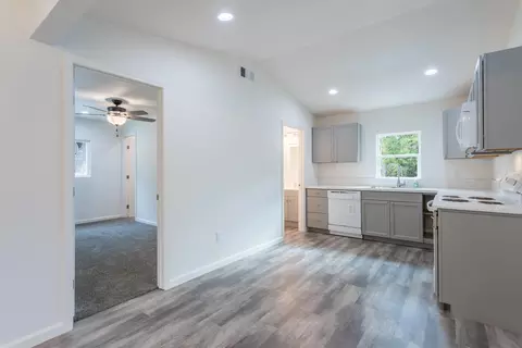 12402 Quartz Hill Rd, Redding, CA 96003 photo 5