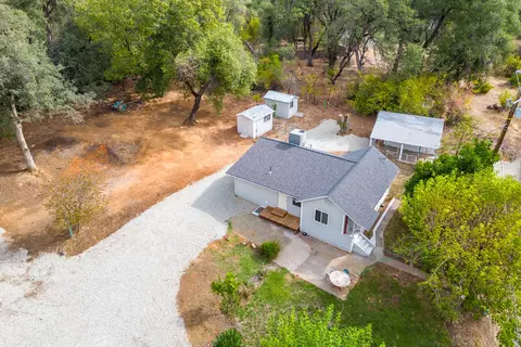 12402 Quartz Hill Rd, Redding, CA 96003 photo 1