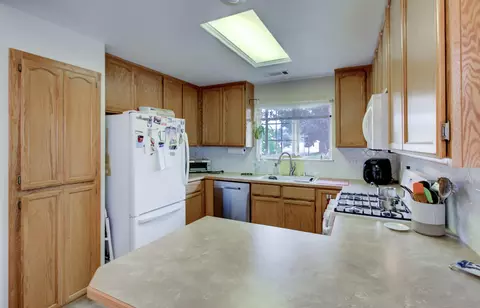 294 Mammoth Path, Redding, CA 96003 photo 10