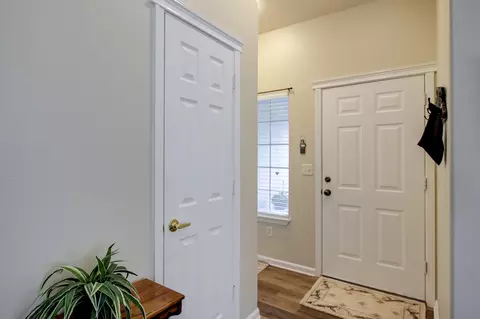 294 Mammoth Path, Redding, CA 96003 photo 3
