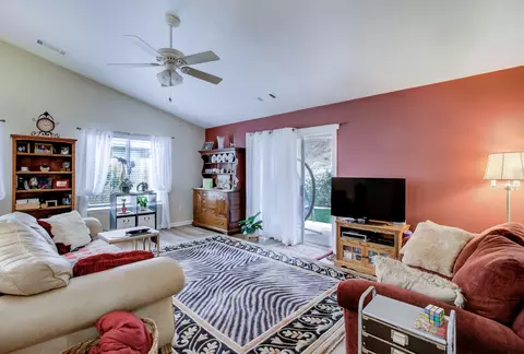 294 Mammoth Path, Redding, CA 96003 photo 4