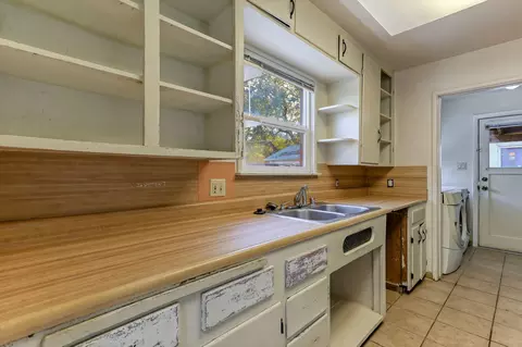 4614 Harrison Ave, Redding, CA 96001 photo 13