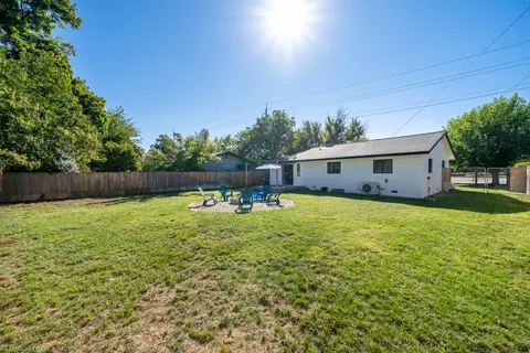 2716 S Bonnyview Rd, Redding, CA 96001 photo 35