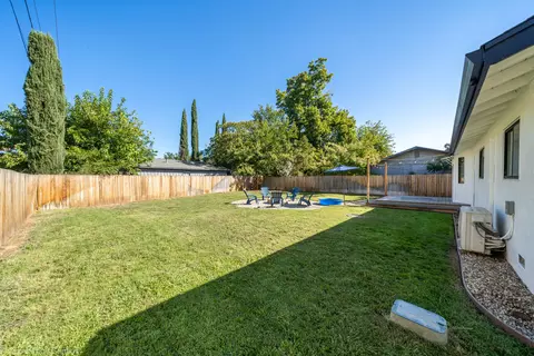 2716 S Bonnyview Rd, Redding, CA 96001 photo 33