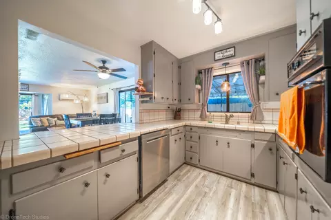 2716 S Bonnyview Rd, Redding, CA 96001 photo 17