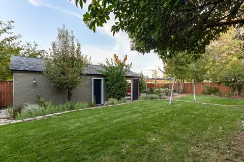1163 Olive Ave, Redding, CA 96001 photo 28