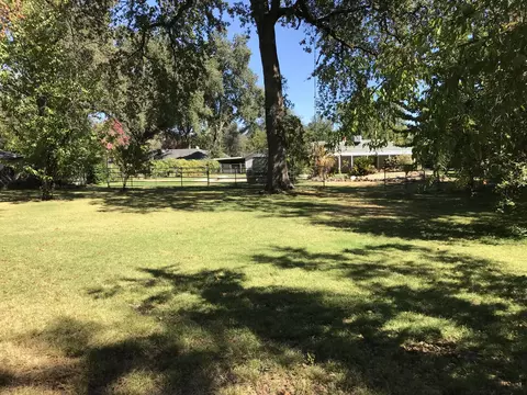 5810 Live Oak Ln, Redding, CA 96001 photo 11