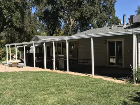 5810 Live Oak Ln, Redding, CA 96001 photo 4