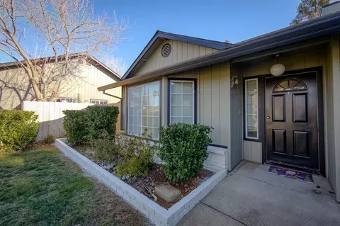 1587 Lavender Way, Redding, CA 96003 photo 4