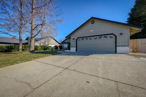 1587 Lavender Way, Redding, CA 96003 photo 5