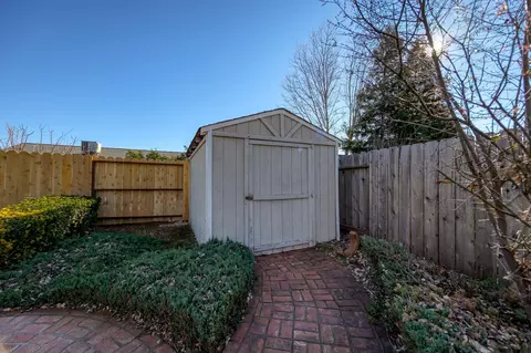 1587 Lavender Way, Redding, CA 96003 photo 15