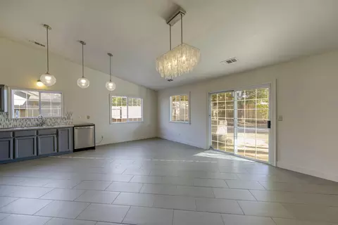 1587 Lavender Way, Redding, CA 96003 photo 21