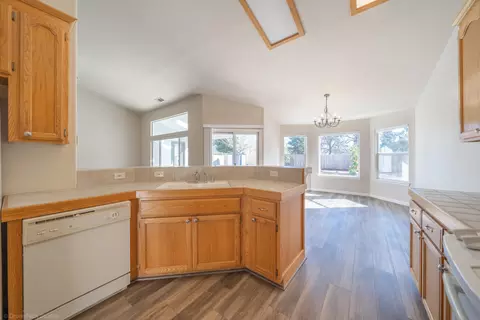 5881 Shadow Glen Dr, Redding, CA 96003 photo 7