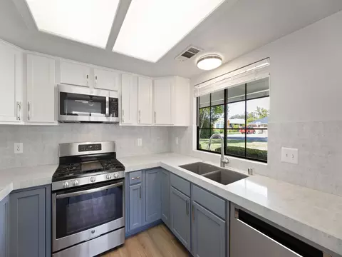 2865 Howard Dr, Redding, CA 96001 photo 6