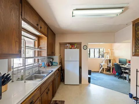 495 Smile Pl, Redding, CA 96001 photo 7