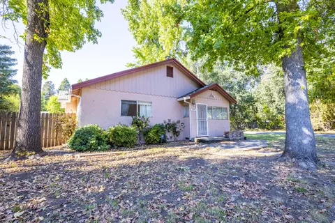 495 Smile Pl, Redding, CA 96001 photo 17