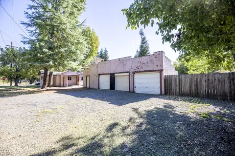 495 Smile Pl, Redding, CA 96001 photo 16
