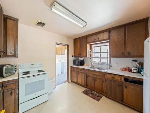 495 Smile Pl, Redding, CA 96001 photo 6