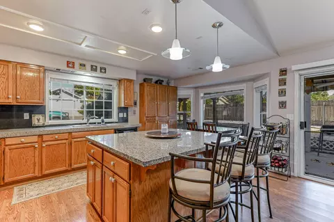 1226 Edgewood Dr, Redding, CA 96003 photo 8