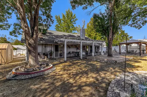 1226 Edgewood Dr, Redding, CA 96003 photo 35