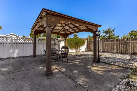 1226 Edgewood Dr, Redding, CA 96003 photo 30