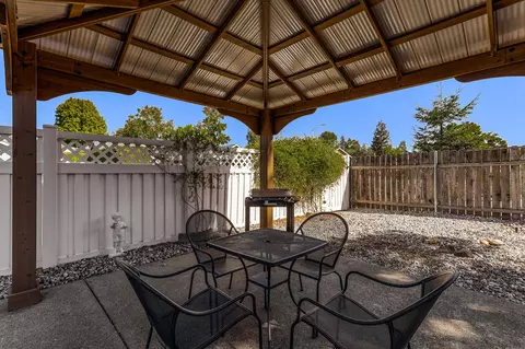 1226 Edgewood Dr, Redding, CA 96003 photo 31