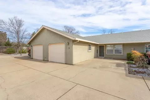 838 Cally Ct, Redding, CA 96003 photo 3