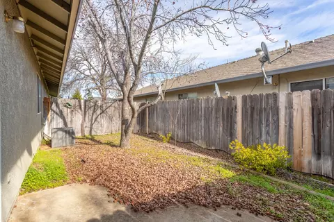 838 Cally Ct, Redding, CA 96003 photo 15