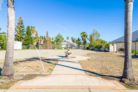 871 Santa Cruz Dr, Redding, CA 96003 photo 9