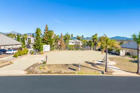 871 Santa Cruz Dr, Redding, CA 96003 photo 14