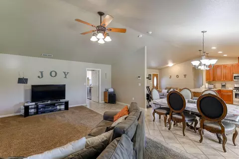 11886 Hardpan Ln, Redding, CA 96003 photo 12