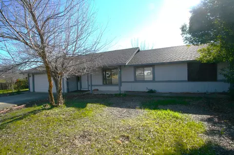 2667 Forest Ct, Redding, CA 96002 photo 1