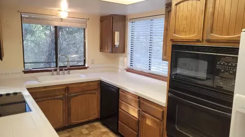 4111 Jasper Way, Redding, CA 96001 photo 9