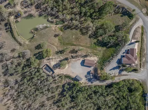 15306 Frontier Dr, Red Bluff, CA 96080 photo 2