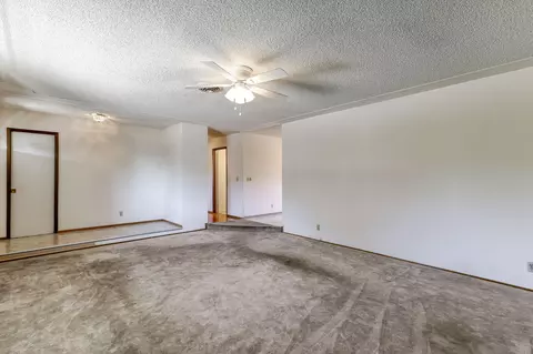 5840 Mountain View Dr, Redding, CA 96003 photo 4