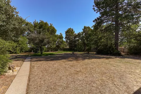 5840 Mountain View Dr, Redding, CA 96003 photo 33