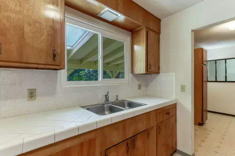 5840 Mountain View Dr, Redding, CA 96003 photo 13
