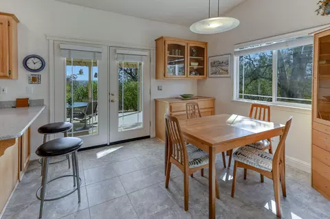 3591 Stokes Ct, Redding, CA 96001 photo 9