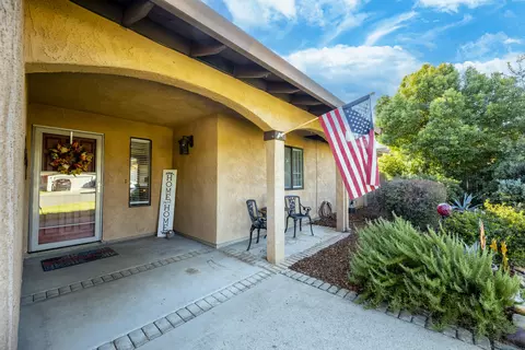 1453 Atajo Ct, Redding, CA 96003 photo 2