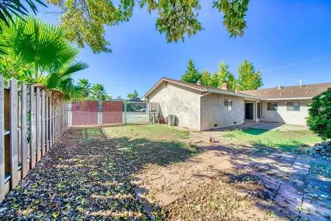 1139 Denton Way, Redding, CA 96002 photo 22
