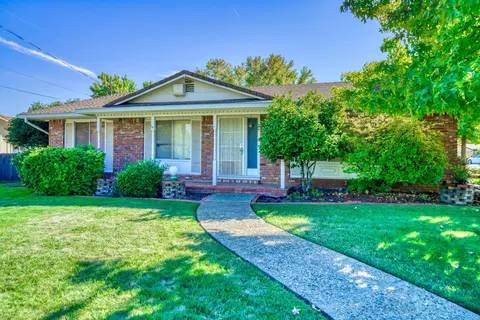 1139 Denton Way, Redding, CA 96002 photo 1