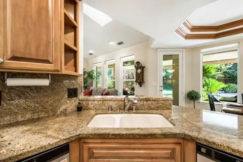 4353 Saratoga Dr, Redding, CA 96002 photo 19