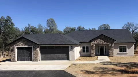 3555 Shire Horse Ln, Cottonwood, CA 96022
