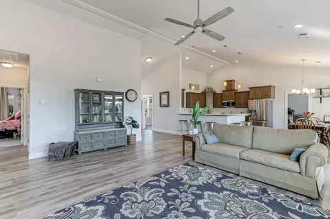 5595 Janine Way, Corning, CA 96021 photo 3